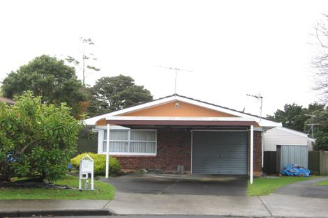 Photo of property in 22 Hillcrest Grove, Hillpark, Auckland, 2102