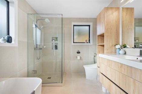 Photo of property in 51a Bleakhouse Road, Howick, Auckland, 2014