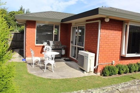 Photo of property in 1/28 Tintern Avenue, Avonhead, Christchurch, 8042