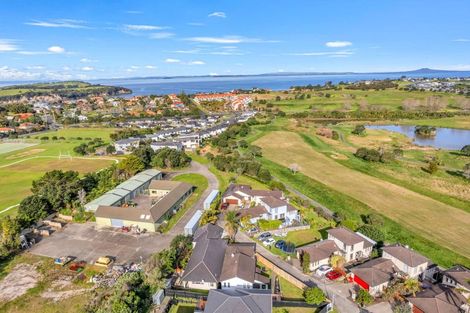 Photo of property in 32 Keepers Drive, Gulf Harbour, Whangaparaoa, 0930