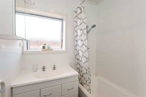 Photo of property in 1/4 Betwin Avenue, Sockburn, Christchurch, 8042