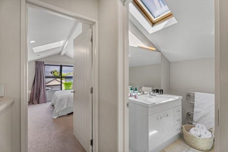 Photo of property in 10 Premier Place, Arrowtown, 9302