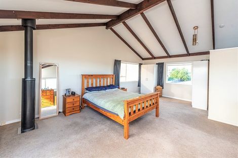 Photo of property in 28 Miro Street, Castlecliff, Whanganui, 4501