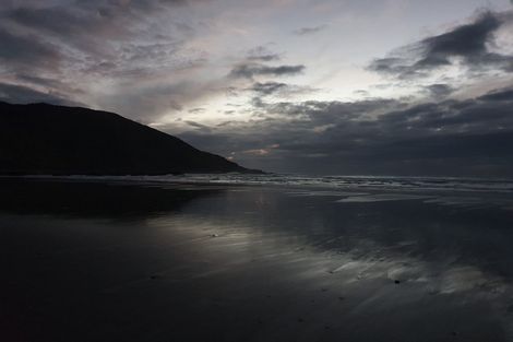 Photo of property in 11b Centreway Road, Port Waikato, 2695