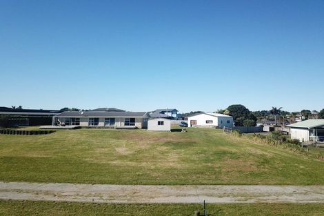 Photo of property in 17 Goble Road, Clarks Beach, 2679