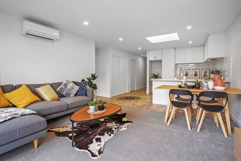 Photo of property in 6 Avonhead Road, Avonhead, Christchurch, 8042