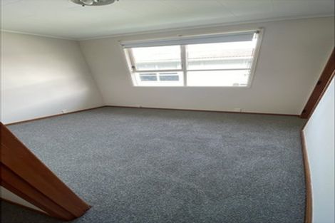 Photo of property in 50 Gossamer Drive, Pakuranga Heights, Auckland, 2010
