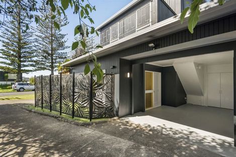 Photo of property in 1/16 Rangitoto Terrace, Milford, Auckland, 0620