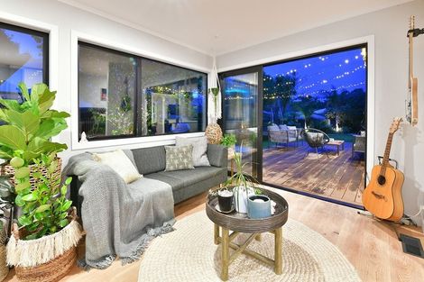 Photo of property in 73 The Circle, Manly, Whangaparaoa, 0930