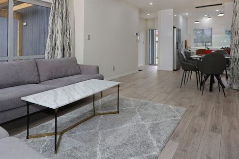 Photo of property in 43c Border Road, Henderson, Auckland, 0612