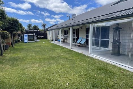 Photo of property in 35 Keepa Close, Papamoa Beach, Papamoa, 3118