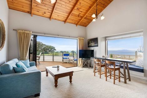 Photo of property in 400 Onemana Drive, Onemana, Whangamata, 3691