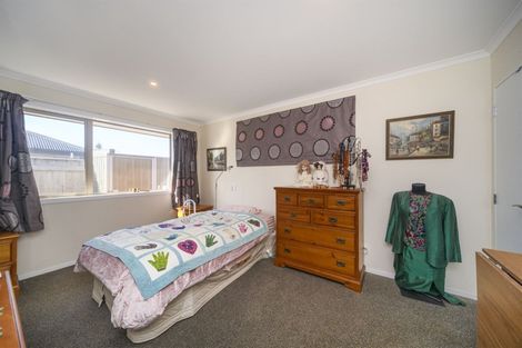 Photo of property in 10 Vernon Avenue, Takaro, Palmerston North, 4412