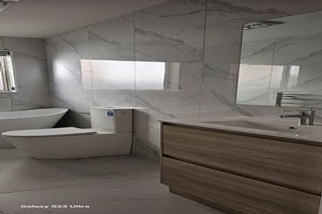 Photo of property in 7 Marco Place, Highland Park, Auckland, 2010