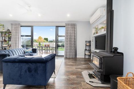 Photo of property in 7 Takahe Drive, Carterton, 5713