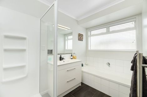 Photo of property in 33 Teal Place, Pyes Pa, Tauranga, 3112