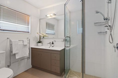 Photo of property in 33 Oak Manor Drive, Albany, Auckland, 0632