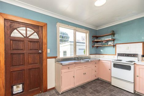 Photo of property in 34 Miro Street, Castlecliff, Whanganui, 4501