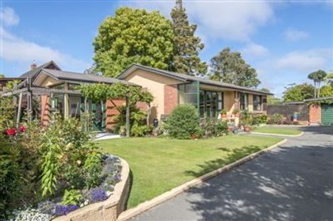 Photo of property in 5 Withells Road, Avonhead, Christchurch, 8042