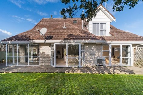 Photo of property in 126 John F Kennedy Drive, Milson, Palmerston North, 4414