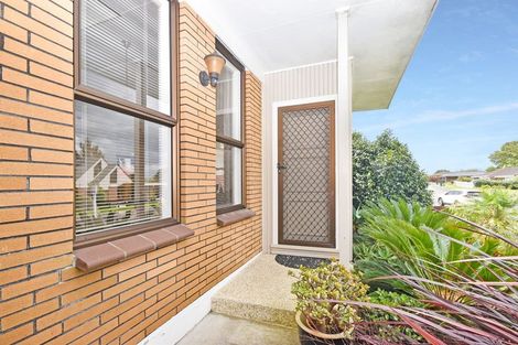 Photo of property in 30a Gills Avenue, Papakura, 2110