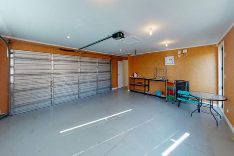 Photo of property in 8 Silicon Way, Fitzherbert, Palmerston North, 4410