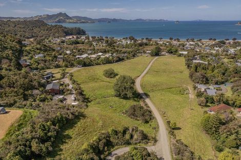 Photo of property in 32 Ara Mata, Cooks Beach, Whitianga, 3591