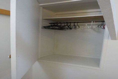 Photo of property in 2 Windy Ridge Road, Glenfield, Auckland, 0629