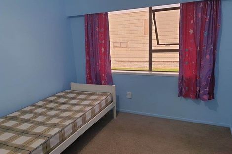 Photo of property in 1/17 Butley Drive, Farm Cove, Auckland, 2012
