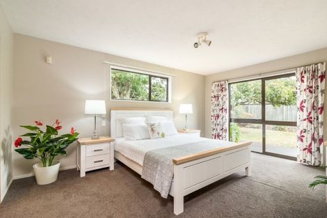 Photo of property in 66 Apsley Drive, Avonhead, Christchurch, 8042