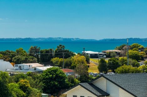 Photo of property in 2 Ruth Craig Place, Stanmore Bay, Whangaparaoa, 0932