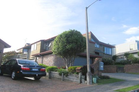 Photo of property in 10 Dornoch Place, Papakowhai, Porirua, 5024