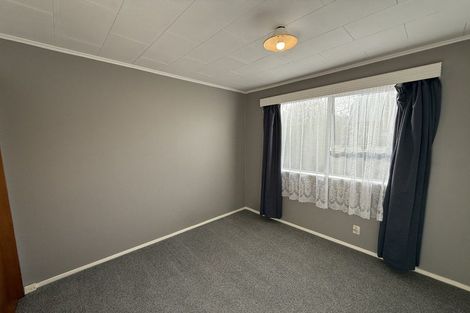 Photo of property in 2/7 Cederholm Grove, Brown Owl, Upper Hutt, 5018