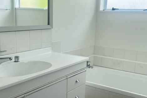 Photo of property in 2/38 Borich Road, Sunnyvale, Auckland, 0612