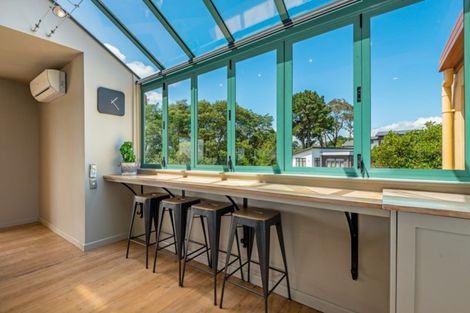 Photo of property in 64 Clifton Terrace, Fitzherbert, Palmerston North, 4410