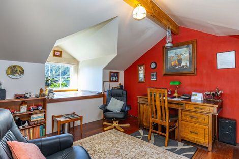 Photo of property in 16 Huia Street, Waikawa, Picton, 7220