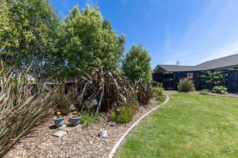 Photo of property in 14 Matau Close, Te Kauwhata, 3710