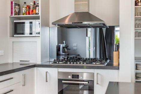 Photo of property in 105 Endeavour Drive, Whitby, Porirua, 5024