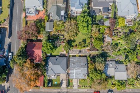 Photo of property in 71 Faraday Street, Hospital Hill, Napier, 4110