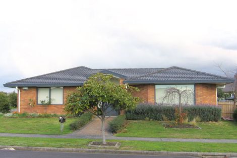 Photo of property in 9 Ridgefield Lane, East Tamaki Heights, Auckland, 2016