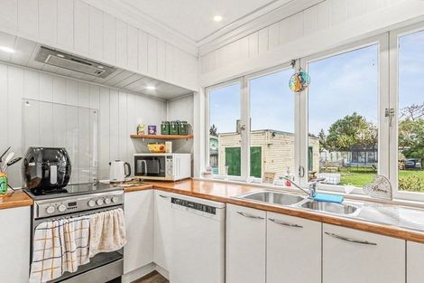 Photo of property in 12 Hunia Street, Marton, 4710