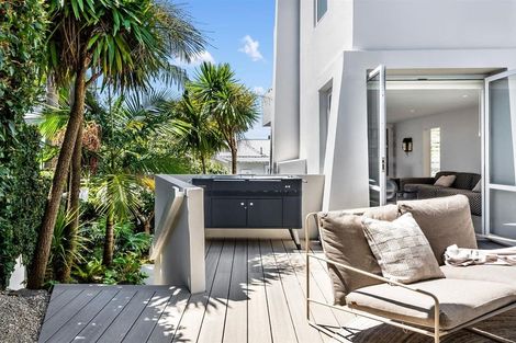 Photo of property in 1a William Street, Takapuna, Auckland, 0622