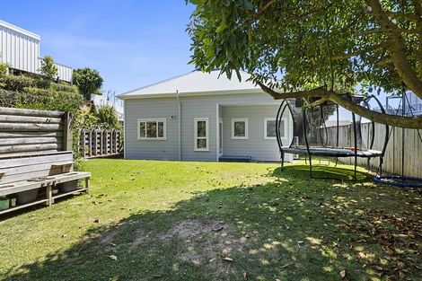 Photo of property in 56 Gilbert Street, New Plymouth, 4310