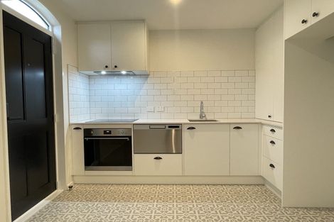 Photo of property in 2/12 Burke Street, Addington, Christchurch, 8024