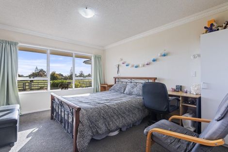 Photo of property in 840 Makerua Road, Tokomaru, Palmerston North, 4474