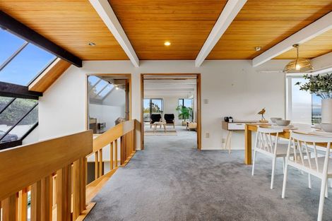 Photo of property in 5 Drayton Drive, Mount Pleasant, Christchurch, 8081