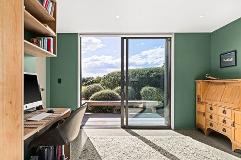 Photo of property in 91 Basil Road, Meeanee, Napier, 4112