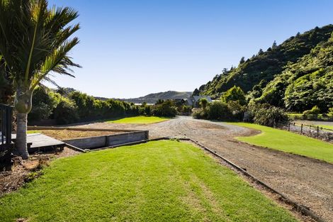 Photo of property in 173 Te Mahoe Road, Mokau, 4376