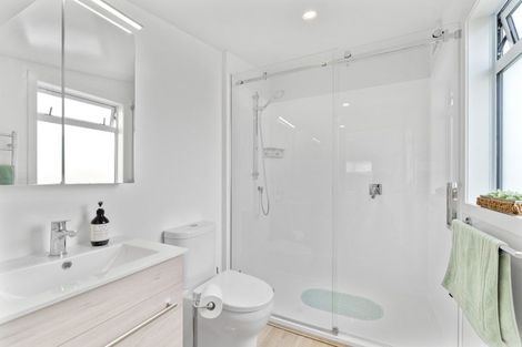 Photo of property in 74 Glen Road, Raumati South, Paraparaumu, 5032