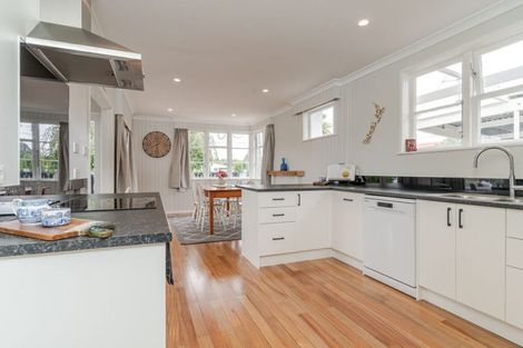 Photo of property in 99 Broadway, Carterton, 5713